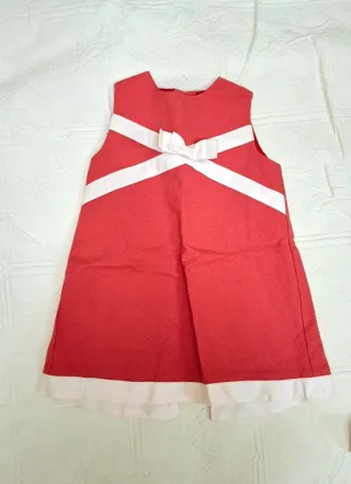 Vestido rojo niña con lazo blanco
