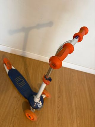 Patinete infantil 3 ruedas naranja y azul