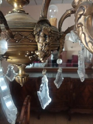 Lámpara de bronce con lágrimas de cristal y apliqu