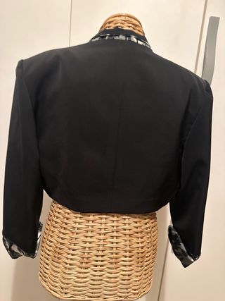 Bolero nero con fodera fantasia