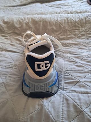 Zapatillas Dolce & Gabbana, Gucci, LV