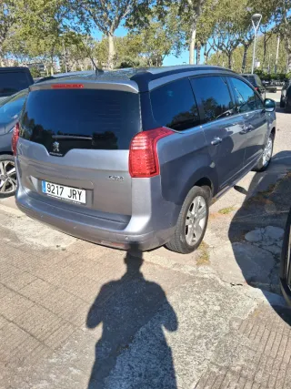 Peugeot 5008 2016