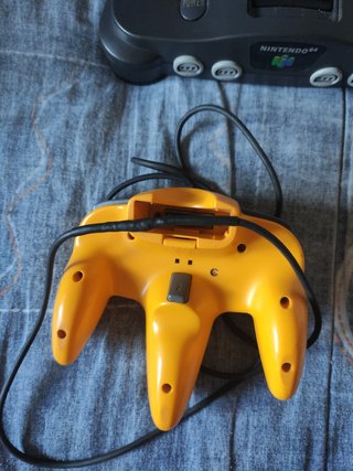 Consola Nintendo 64 Europa(4) + juego