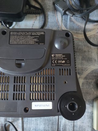 Consola Nintendo 64 Europa(4) + juego