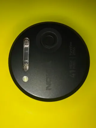 Nokia Lumia 1020 Giallo 64GB. ITA più CAMERA GRIP!