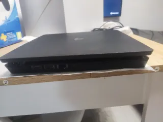 PS4 Slim 500GB + juegos