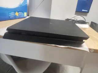 PS4 Slim 500GB + juegos
