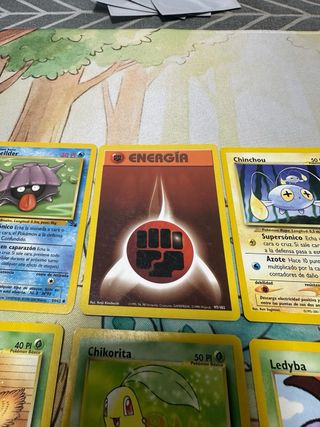 Lote de 8 cartas Pokémon varias expansiones