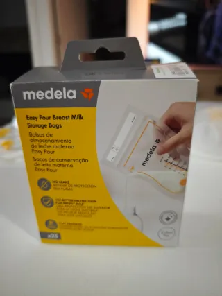 Sacaleches eléctrico MEDELA y bolsas almacenaje