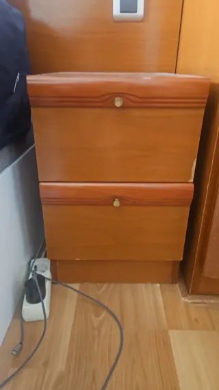 2 Mesitas de noche