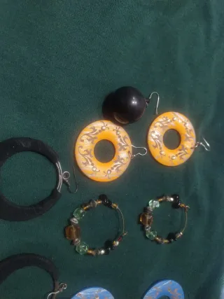 Lote 5 pares pendientes