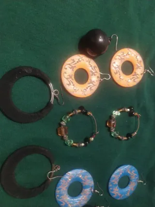 Lote 5 pares pendientes