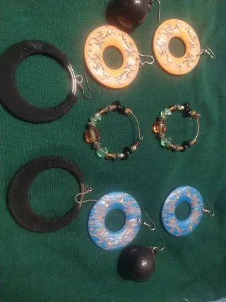 Lote 5 pares pendientes