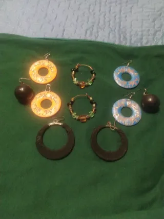 Lote 5 pares pendientes