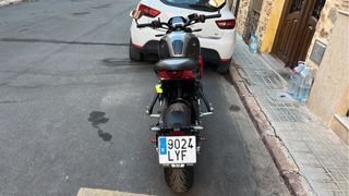 Triumph Trident 660 A2 Negra/Roja