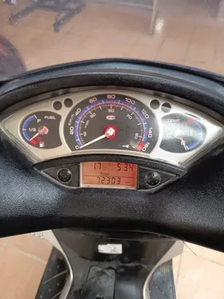 Yamaha XMAX 250 Negra/Gris Automática
