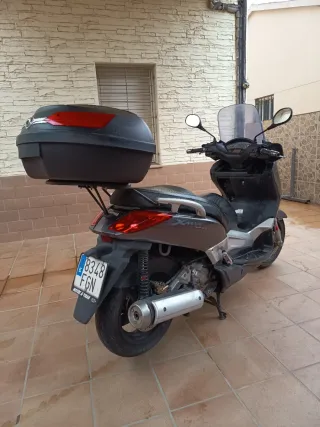 Yamaha XMAX 250 Negra/Gris Automática
