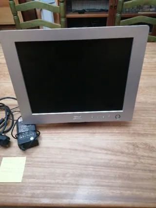 Monitor LCD i-O Data 15 Argento