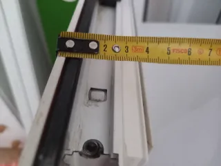 Ventana abatible de aluminio