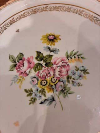 Bandeja de porcelana francesa con flores