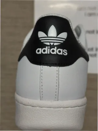 Adidas Superstar Talla 42 Blancas Negras