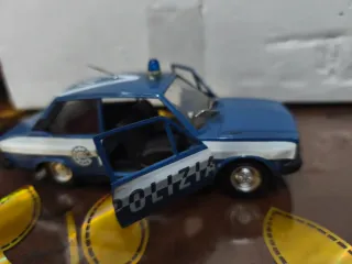 Auto polizia vintage blu
