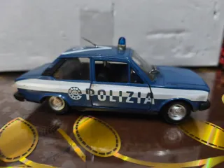 Auto polizia vintage blu