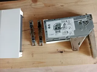 Bisagras Ikea para mueble