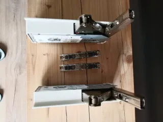 Bisagras Ikea para mueble
