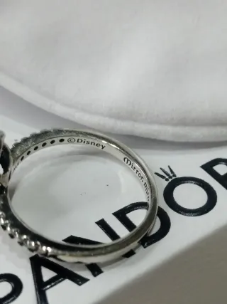 Anillo Pandora Disney Corazón Rojo