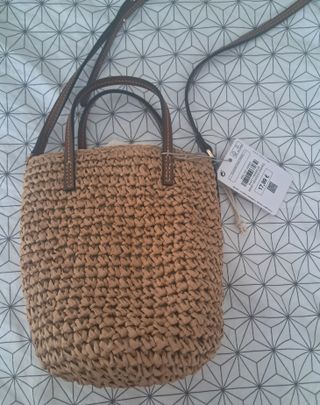 Bolso pequeño de rafia nuevo