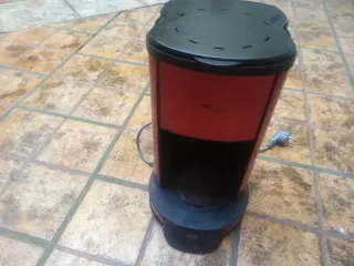 Cafetera Eléctrica Roja 1000W