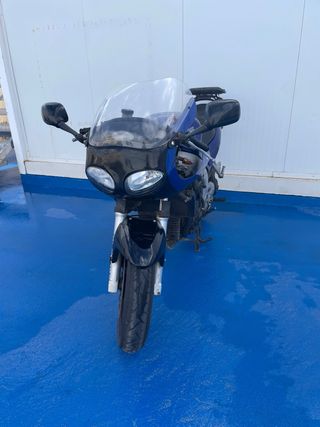 Triumph Sprint ST 955i Moto Deportiva