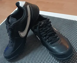 Zapatillas Nike Negras y Blancas