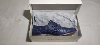 Zapatos Mins mujer calados azul