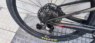 Bicicleta Montaña Doble Carbono Scott