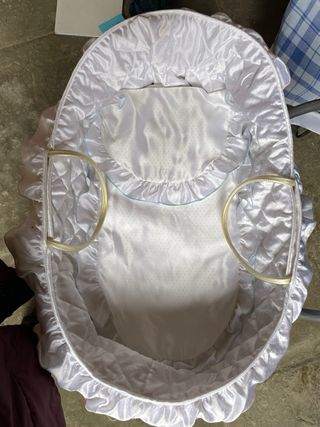 Moisés de bebé con vestidura