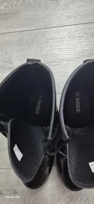 Botines negros Inside