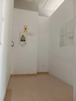 Alquilo local comercial 55m2