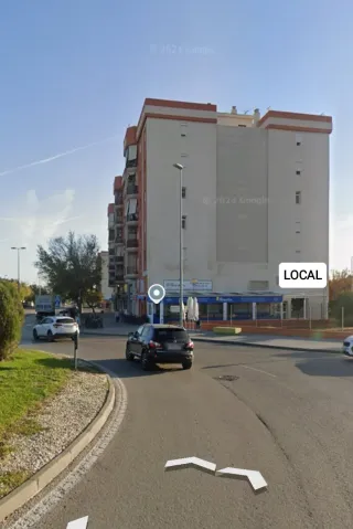 Alquilo local comercial 55m2