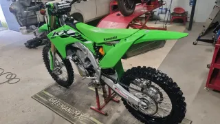 Kawasaki KX 450 2025