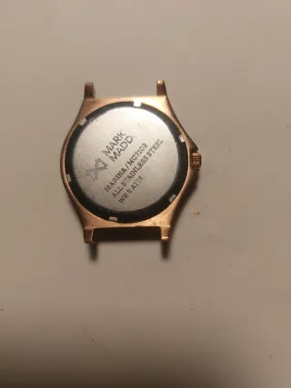 Reloj Mark Maddox Dorado y Gris