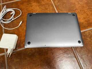 MacBook Pro M1 13" Touch Bar, 265 GB, 8 GB