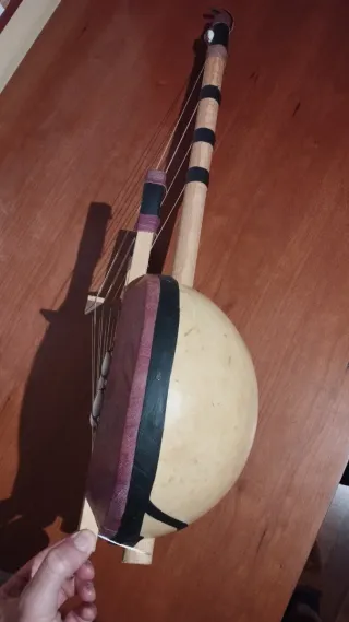 Instrumento musical africano de cuerdas de Camerún