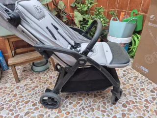 Carrito de bebé Kinderkraft gris