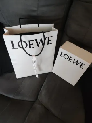 Caja y Bolsa Loewe Blancas