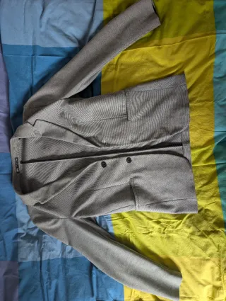 Traje gris Slim cómodo y versátil