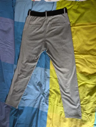 Traje gris Slim cómodo y versátil