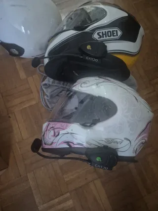 Varios intercomunicadores para moto CARDO Scala R