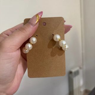 Pendientes de perlas dorados